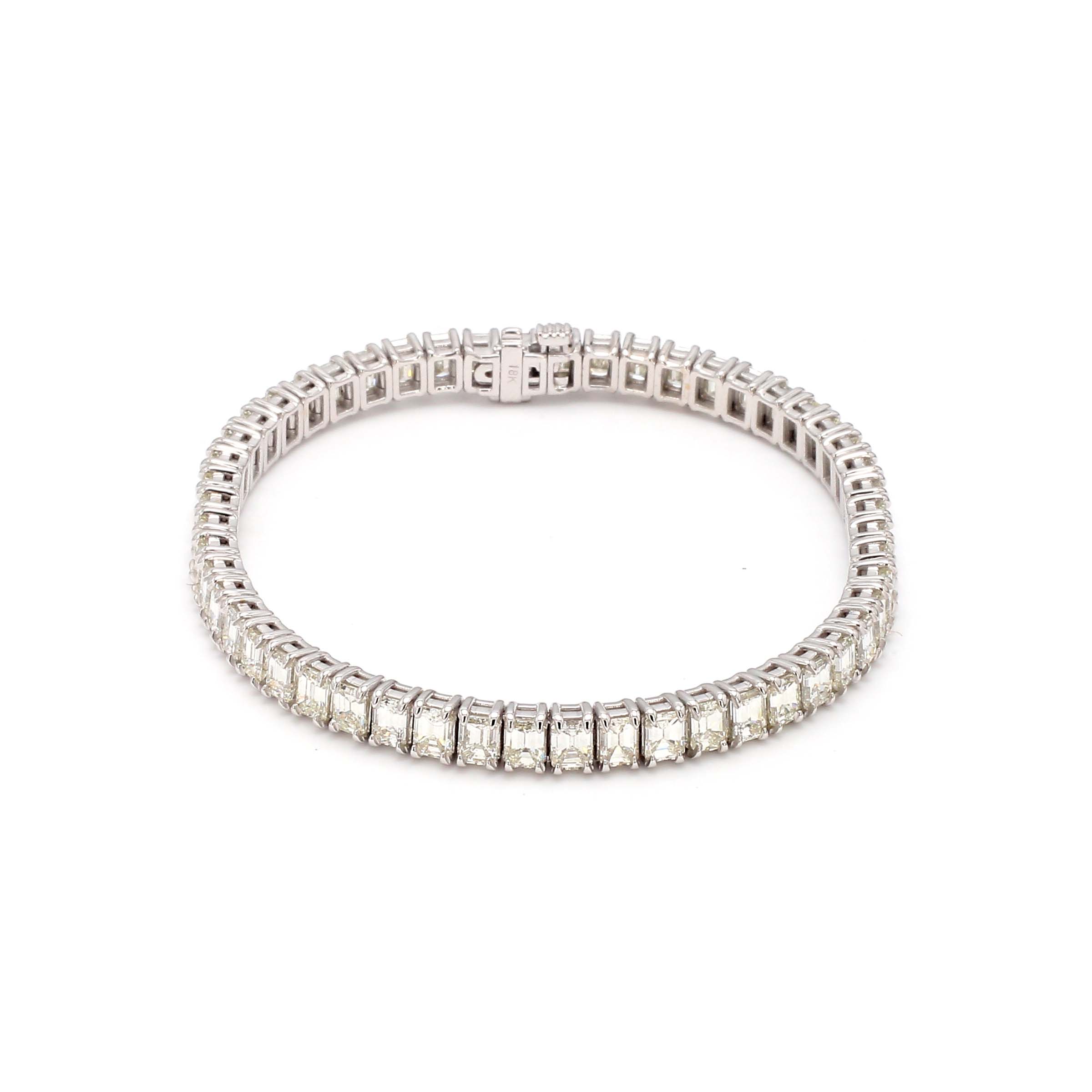 Emerald Cut Diamond Tennis Bracelet in 18k White Gold – Bailey's Fine ...