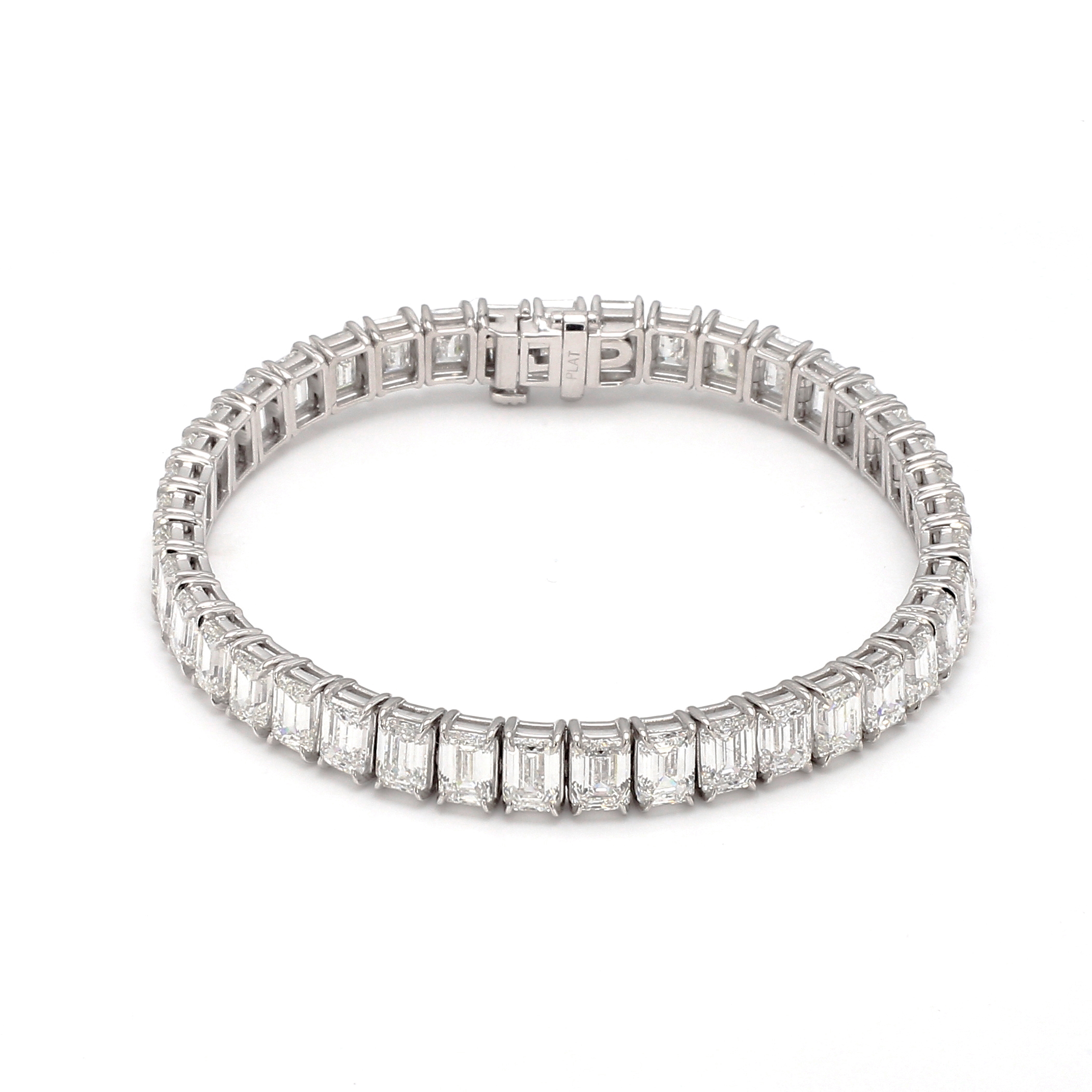 Share more than 75 emerald diamond tennis bracelet latest - ceg.edu.vn
