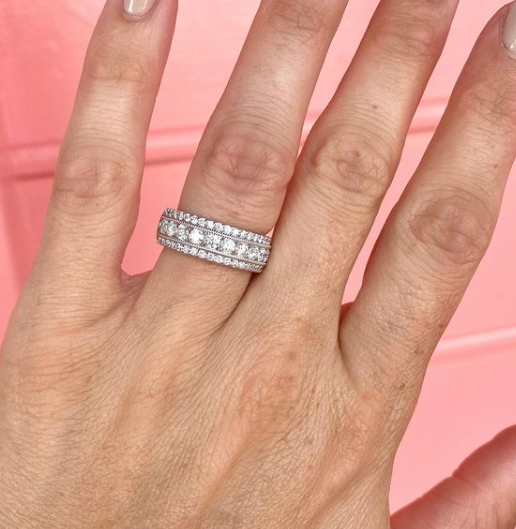 Lijken Pennenvriend teugels Triple Row Diamond Ring in 14k White Gold – Bailey's Fine Jewelry