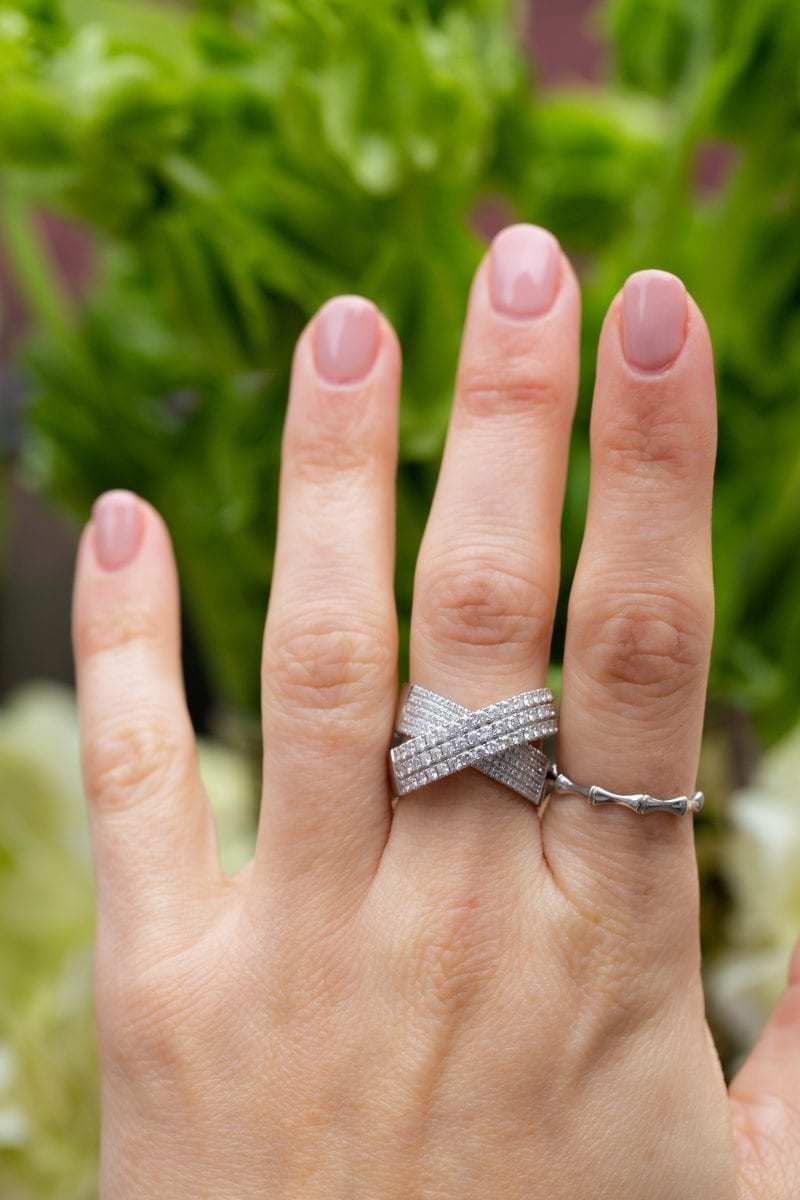 Diamond Ring Middle Finger Left Hand | 3d-mon.com