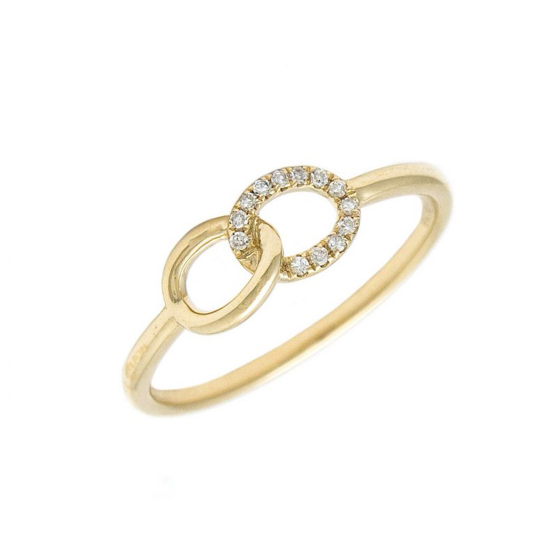Open Link Ring with Pave Diamonds
