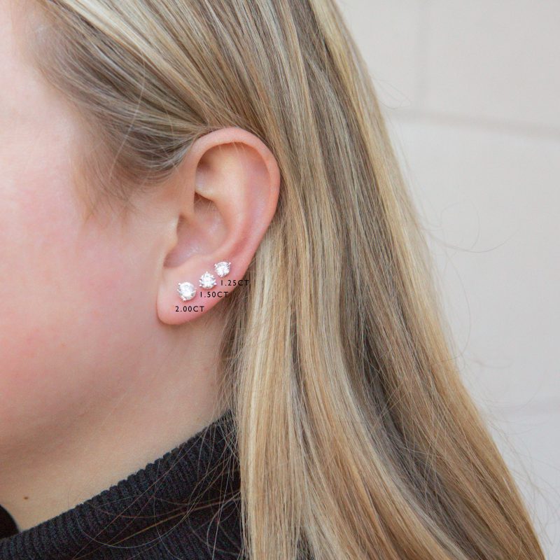 Classic Diamond Stud Earrings – Halberstadt