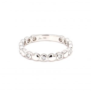 Alternating Bezel Cut Diamonds and Polished Beaded Band IN WHITE GOLD