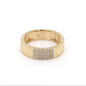 Fluted Band Ring with Diamonds