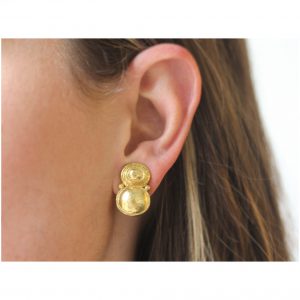 Elizabeth Locke Stacked Horizontal Oval Domed Earrings