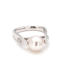 Cultured Pearl Ring with Diamonds on Band