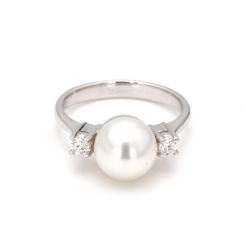 Single Pearl and Two Diamond Ring