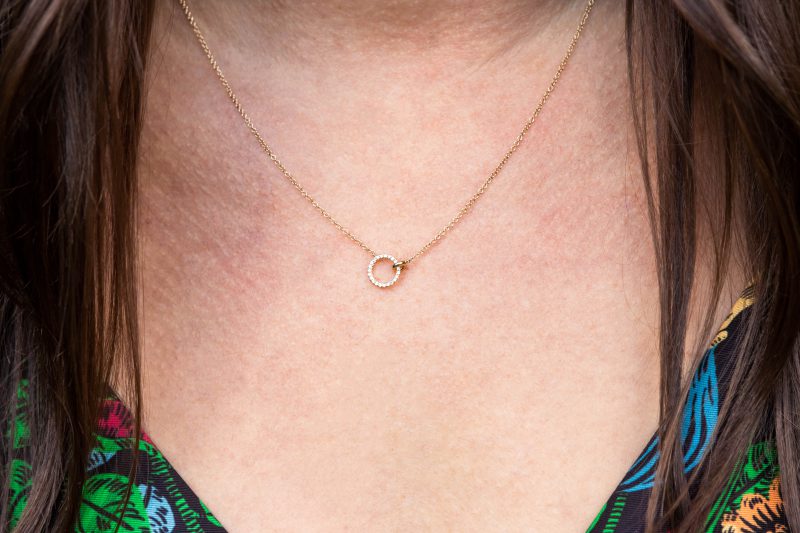 14 Karat White Gold Diamond And Emerald Interlocking Circle Necklace